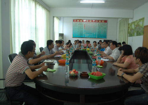 1座谈会现场1.jpg