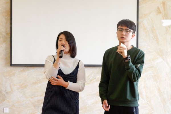 1研究生表演.jpg
