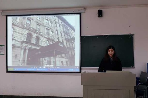 1王嘉慧同学分享出国经历.jpg