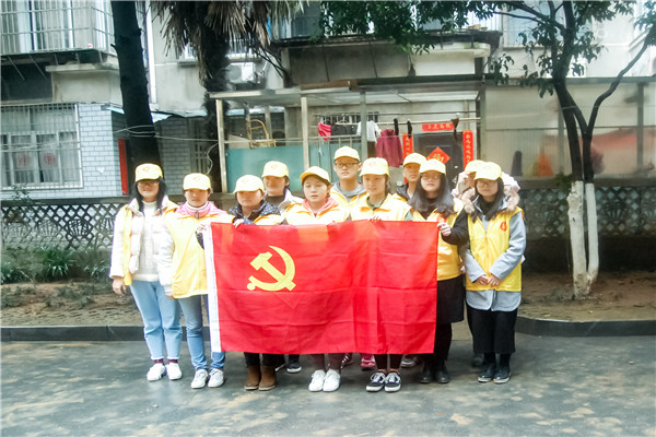 1入党积极分子合影.jpg